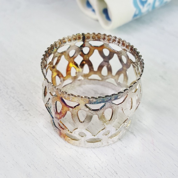 Six Blue Damask Cotton-Linen Napkins & Holders - Picture 7 of 8